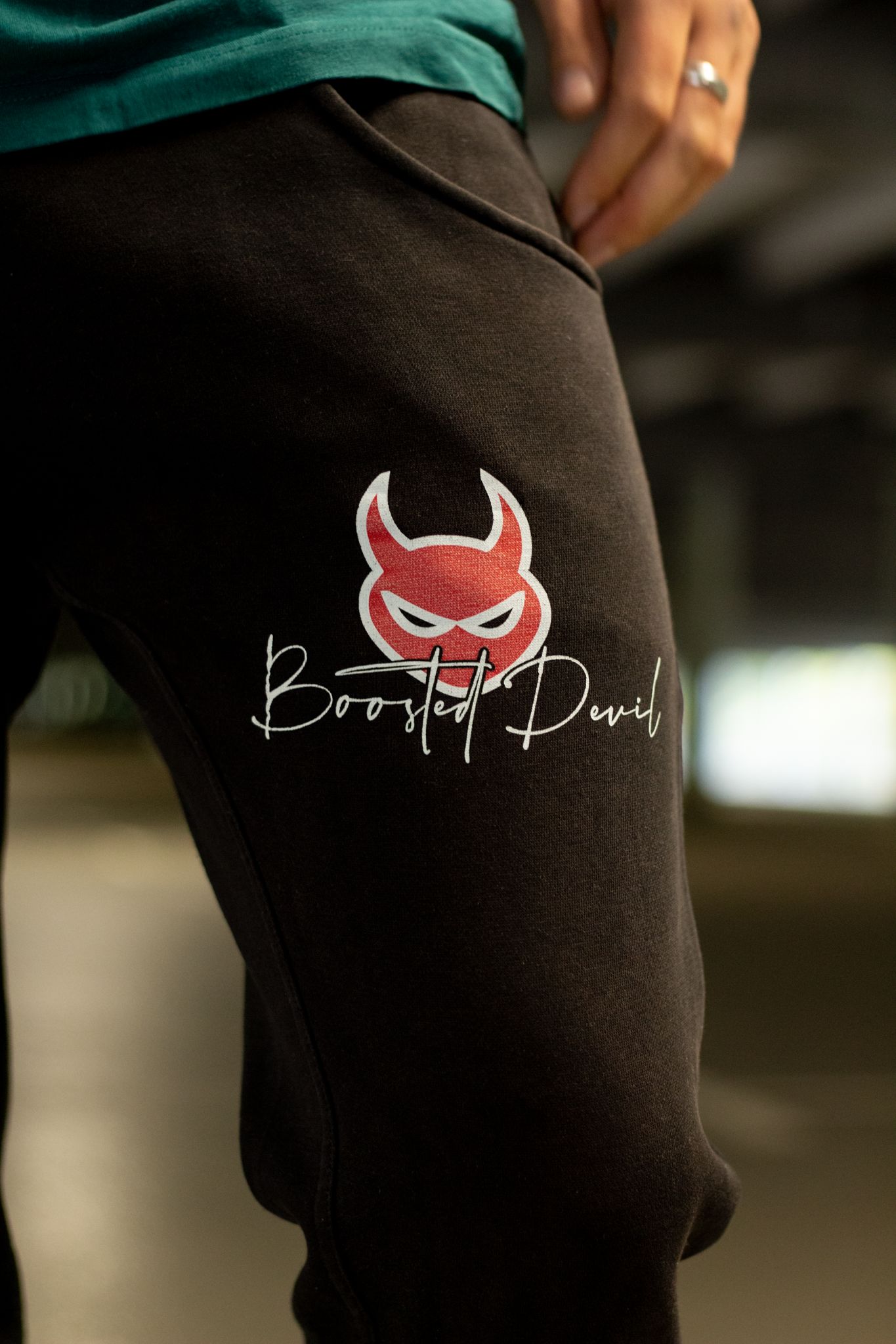 BoostedDevil Sweatpants | Unisex Sweatpants aus Baumwolle/ Polyester | Frontprint