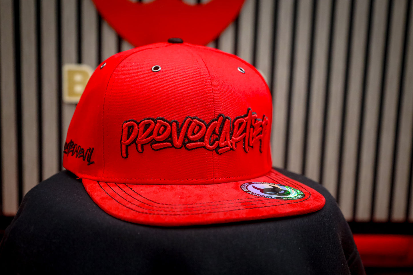 Premium Snapback Cap - ROT - Exklusives Design mit Alcantara-Schirm - LIMITIERT