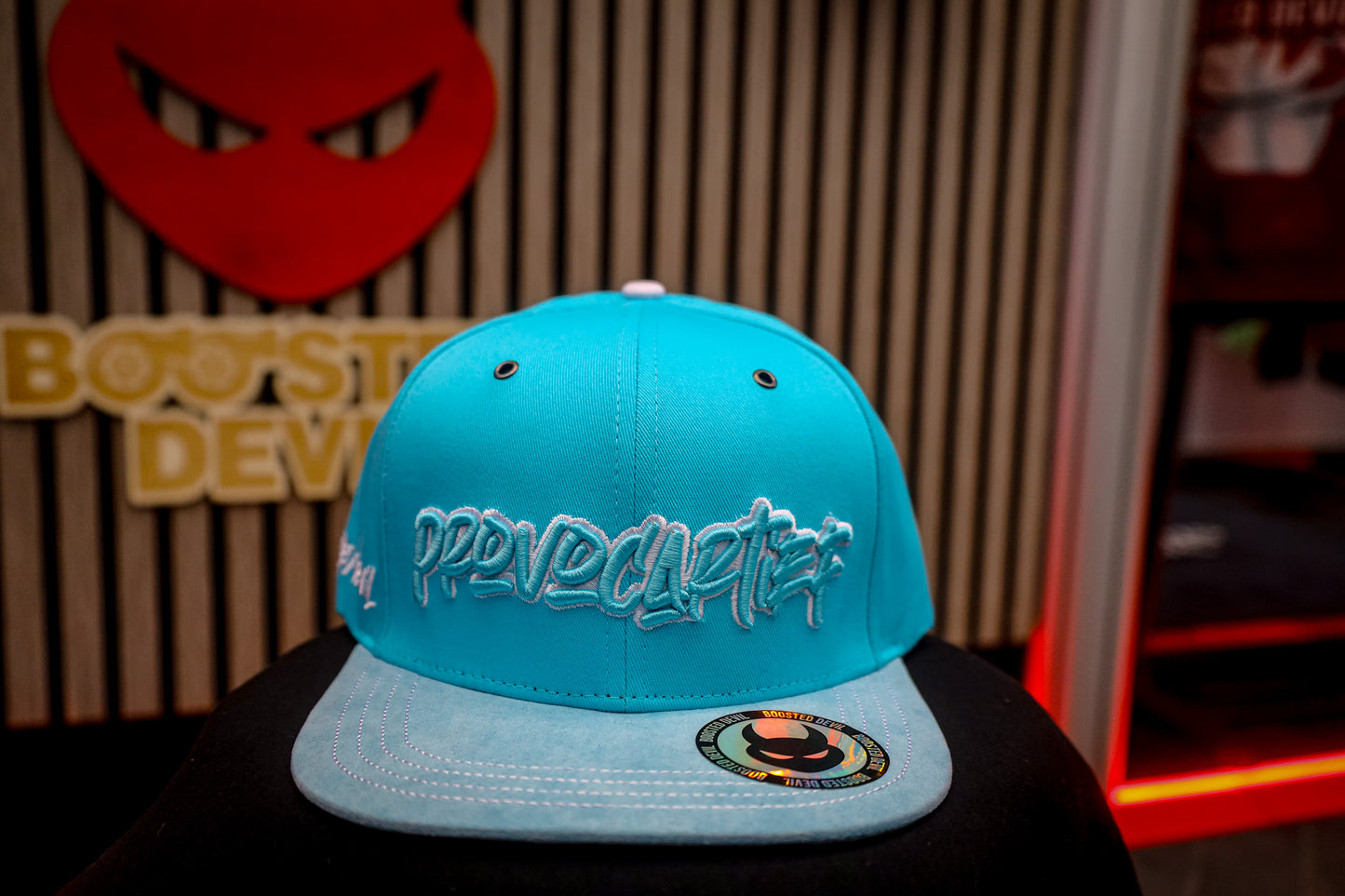 Premium Snapback Cap - BABYBLAU - Exklusives Design mit Alcantara-Schirm - LIMITIERT