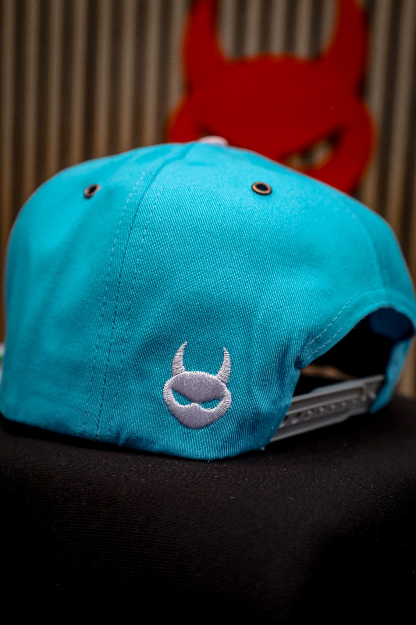Premium Snapback Cap - BABYBLAU - Exklusives Design mit Alcantara-Schirm - LIMITIERT