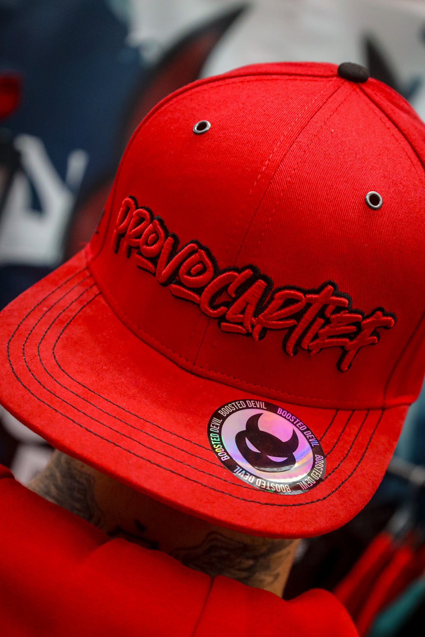 Premium Snapback Cap - ROT - Exklusives Design mit Alcantara-Schirm - LIMITIERT