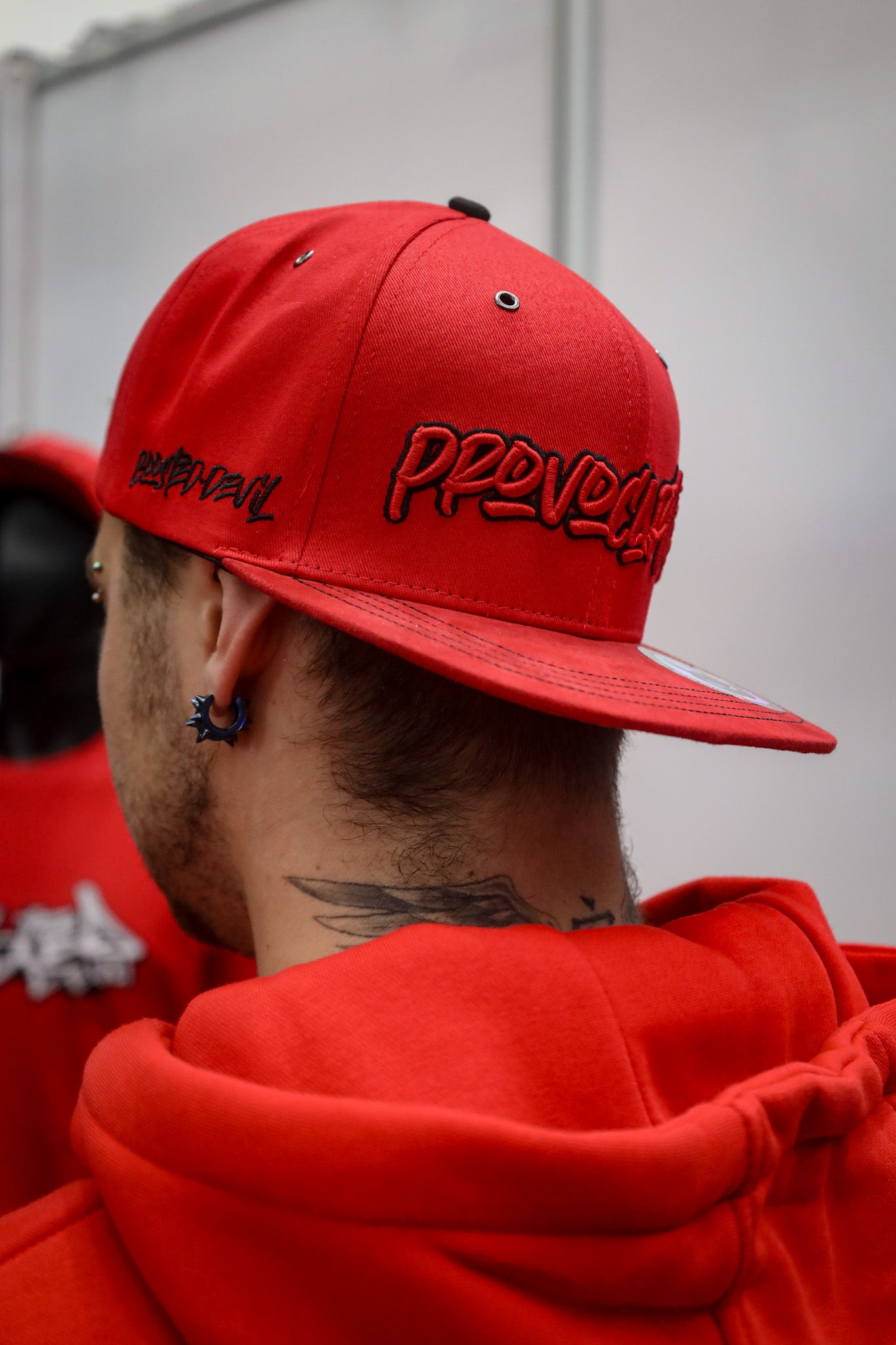 Premium Snapback Cap - ROT - Exklusives Design mit Alcantara-Schirm - LIMITIERT