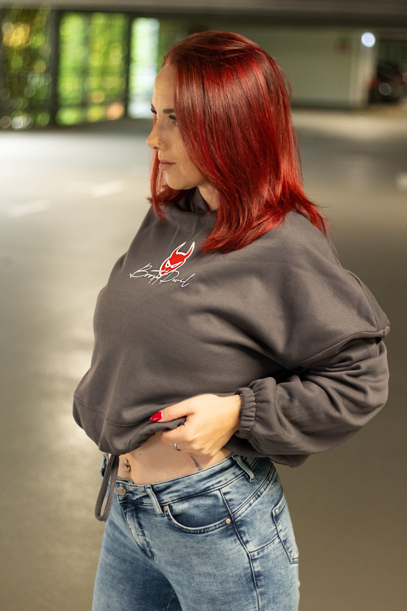 BoostedDevil Oversize Crop Hoodie | Kapuzenpullover aus Baumwolle/ Polyester | Frontprint